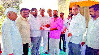 The farmers have to do seven-point blank | शेतकऱ्यांचा सातबारा कोरा करण्याची गरज The farmers have to do seven-point blank | शेतकऱ्यांचा सातबारा कोरा करण्याची गरज