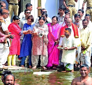 Anandiben Patel, Ahir's Godfather | आनंदीबेन पटेल, अहिर यांचे गोदापूजन