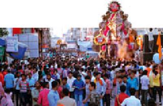 Message to Ganaraya in the eclipse of 'Bappa Moriah' | ‘बाप्पा मोरय्या’च्या गजरात गणरायाला निरोप Message to Ganaraya in the eclipse of 'Bappa Moriah' | ‘बाप्पा मोरय्या’च्या गजरात गणरायाला निरोप