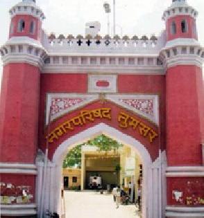 Intermediate Sales from the Municipal Corporation | पालिकेच्या जागेची व्यापाऱ्याकडून परस्पर विक्री Intermediate Sales from the Municipal Corporation | पालिकेच्या जागेची व्यापाऱ्याकडून परस्पर विक्री