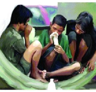 Solution's Vaaschi Drug Addiction | सोल्युशनच्या वासाचीही नशा Solution's Vaaschi Drug Addiction | सोल्युशनच्या वासाचीही नशा