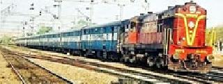 Shuttle trains offer dust | शटल रेल्वेचा प्रस्ताव धूळ खात Shuttle trains offer dust | शटल रेल्वेचा प्रस्ताव धूळ खात
