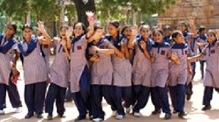 50 hostels will be set up for girls in the state | राज्यात मुलींसाठी ५० वसतिगृहे उभारणार