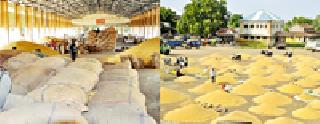 Thousands of quintal soybean open | हजारो क्विंटल सोयाबीन उघड्यावर Thousands of quintal soybean open | हजारो क्विंटल सोयाबीन उघड्यावर