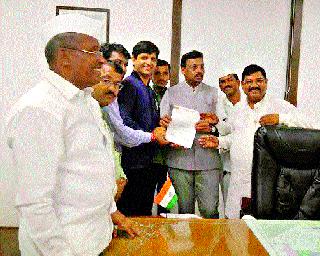 Request for education teachers in Tribal areas | आदिवासी भागातील शिक्षकांबाबत शिक्षणमंत्र्यांना निवेदन