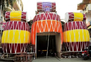 Not a playable drum: | वाजणारा नव्हे गाजणारा ढोल : Not a playable drum: | वाजणारा नव्हे गाजणारा ढोल :