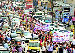 वडाळ्याच्या महिलांचा थाळीनाद मोर्चा