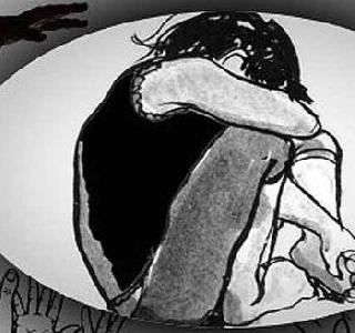 Sexual harassment of a 16-year-old married woman | विवाहीत महिलेचा १६ वर्षांच्या मुलावर लैंगिक अत्याचार