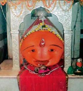 Renowned idol of Mahur's Renuka, Goddess Durga | माहूरच्या रेणुकेची प्रतिकृती मुळाव्याची देवी Renowned idol of Mahur's Renuka, Goddess Durga | माहूरच्या रेणुकेची प्रतिकृती मुळाव्याची देवी