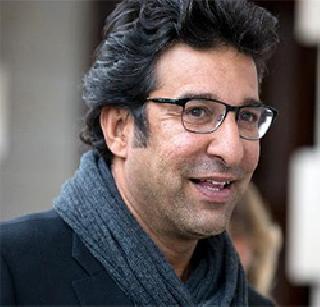Akram, Shoaib to be 'four hands long' from Mumbai | अक्रम, शोएब मुंबईपासून ‘चार हात लांब’
