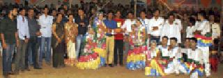 The precious heritage of cultural art is Dandiya | सांस्कृतिक कलेचा अनमोल वारसा म्हणजे दांडिया The precious heritage of cultural art is Dandiya | सांस्कृतिक कलेचा अनमोल वारसा म्हणजे दांडिया