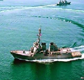 The United States warship entered the controversial areas, after the Chinese trials | अमेरिकेची युद्धनौका वादग्रस्त भागात शिरल्याने चीनचा तिळपापड