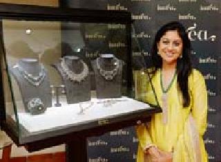 The highlight of the artistic beauty of the diamond | हिऱ्याच्या कलात्मक सौंदर्याने झळाळलेले प्रदर्शन