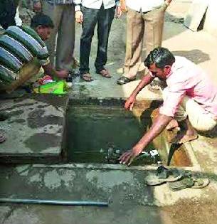 Fix the valve in the area of ​​Pavanagar area | पवननगर भागातील व्हॉल्व्ह मनपाने केला दुरुस्त