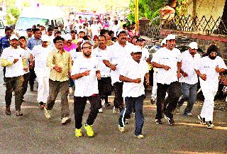 स्मार्ट सिटीसाठी धावले नाशिककर