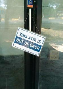 Anil Diwali ATM 'Out of the Service' | ऐन दिवाळीत एटीएम ‘आऊट आॅफ सर्व्हिस’ Anil Diwali ATM 'Out of the Service' | ऐन दिवाळीत एटीएम ‘आऊट आॅफ सर्व्हिस’