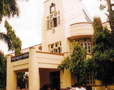 Municipal Corporation has Rs 70 crore liability | महापालिकेकडे ७० कोटींची देणी Municipal Corporation has Rs 70 crore liability | महापालिकेकडे ७० कोटींची देणी