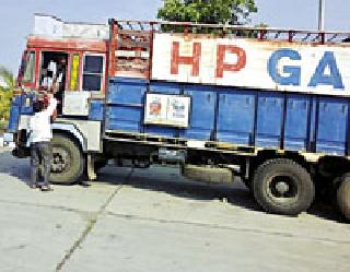 Gas Cylinder Sale from Petrol pump | पेट्रोलपंपावरून गॅस सिलिंडरची विक्री Gas Cylinder Sale from Petrol pump | पेट्रोलपंपावरून गॅस सिलिंडरची विक्री
