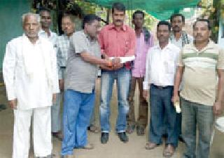 Aheri District, signature campaign in remote areas for separate Vidarbha | अहेरी जिल्हा, वेगळ्या विदर्भासाठी दुर्गम भागात स्वाक्षरी मोहीम
