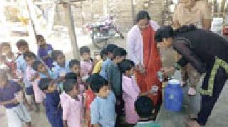 Distribution of milk to children: | बालकांना दुधाचे वितरण : Distribution of milk to children: | बालकांना दुधाचे वितरण :