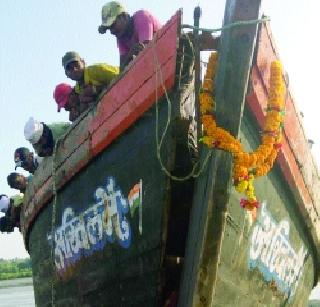 Persians attack on Jafrabad's boat | जाफ्रबादच्या बोटीवर पर्ससीनचा हल्ला