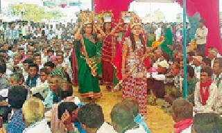 Gauragauri Dance: | गौरागौरी नृत्य : Gauragauri Dance: | गौरागौरी नृत्य :