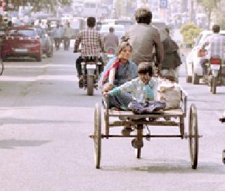 Rickshaw becomes the basis of life: | कटला रिक्षाच बनला जीवनाचा आधार :