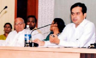 Clash for Smart Ballarpur | स्मार्ट बल्लारपूरसाठी धडपड Clash for Smart Ballarpur | स्मार्ट बल्लारपूरसाठी धडपड