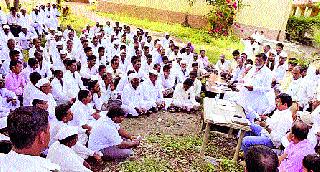 Prevent water harvesting in the canal canal | कडवा कालव्यातील पाणीचोरी रोखा