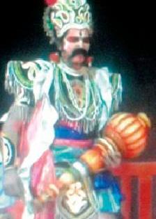 Attraction of mythological plays | पौराणिक नाटकांचे रसिकांना आकर्षण Attraction of mythological plays | पौराणिक नाटकांचे रसिकांना आकर्षण