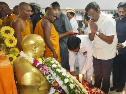 महामानवाला मानवंदना देण्यासाठी चैत्यभूमीवर भीमसागर