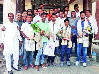 Trimbakeshwar felicitated the players | त्र्यंबकेश्वरला खेळाडूंचा सत्कार