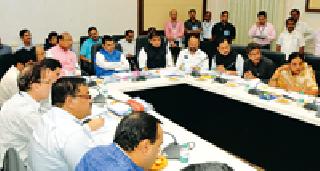 Development of existing cities with 'Smart City' | ‘स्मार्ट सिटी’सोबतच अस्तित्वात असलेल्या शहरांचाही विकास Development of existing cities with 'Smart City' | ‘स्मार्ट सिटी’सोबतच अस्तित्वात असलेल्या शहरांचाही विकास