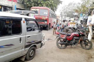 वाहतूक नियमांची पायमल्ली