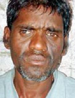 The Railway Railway Officer misbehaved with 30 people | तोतया रेल्वे अधिकाऱ्याने ३० जणांना फसविले The Railway Railway Officer misbehaved with 30 people | तोतया रेल्वे अधिकाऱ्याने ३० जणांना फसविले