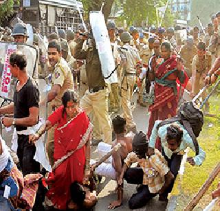 Sticks to the Matang community rally | मातंग समाजाच्या मोर्चावर लाठीमार