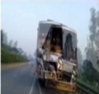 3 dead in a bus accident on Pune-Bangalore highway | पुणे-बंगळुरू महामार्गावर बसला भीषण अपघात, ३ ठार