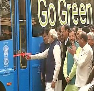 Modi inaugurated the electric bus | मोदींनी केले इलेक्ट्रीक बसचे उदघाटन