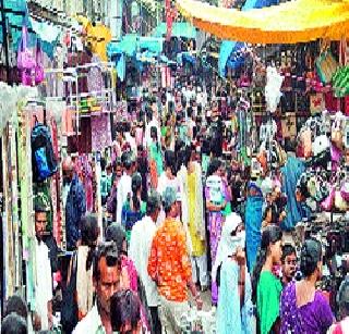 Women's comfort due to sanitary latrines | स्वच्छतागृहांमुळे महिलांना दिलासा Women's comfort due to sanitary latrines | स्वच्छतागृहांमुळे महिलांना दिलासा