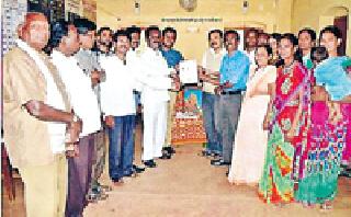 Ganglawadi at Taluka level in clean school competition | स्वच्छ शाळा स्पर्धेत तालुकास्तरावर गांगलवाडी प्रथम