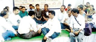 After the assurance, 'those' 20 teachers fasting | आश्वासनानंतर ‘त्या’ २० शिक्षकांचे उपोषण मागे