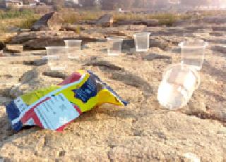 In the settlement, there was a party in the Pavar river area | बंदोबस्तातही पवनार नदी परिसरात पार्ट्या रंगल्याच In the settlement, there was a party in the Pavar river area | बंदोबस्तातही पवनार नदी परिसरात पार्ट्या रंगल्याच