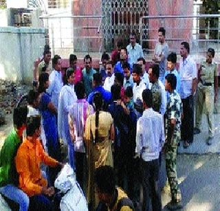 हनुमान मंदिरप्रवेशाचा महिलांचा प्रयत्न