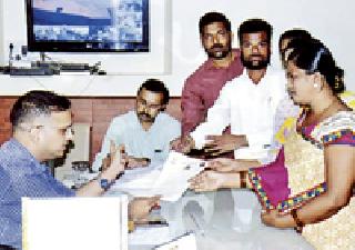 Movement against the management of Sanskar Agro | संस्कार अॅग्रोच्या व्यवस्थापनाविरोधात आंदोलन Movement against the management of Sanskar Agro | संस्कार अॅग्रोच्या व्यवस्थापनाविरोधात आंदोलन