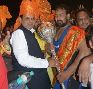 Vijay Chaudhary, Jalgaon, for the second year in a row, 'Maharashtra Kesari' | जळगावचा विजय चौधरी सलग दुसऱ्या वर्षी 'महाराष्ट्र केसरी'