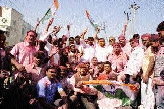 NCP's stand for Congress | काँग्रेस राष्ट्रवादीची बाजी NCP's stand for Congress | काँग्रेस राष्ट्रवादीची बाजी
