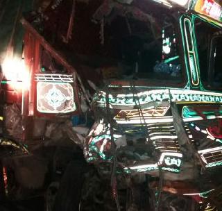 Fatal accidents on the Ankleshwar Bu-Hanpur highway - 6 dead, 10 injured | अंकलेश्वर बु-हाणपूर महामार्गावर भीषण अपघात - ६ ठार, १० जखमी