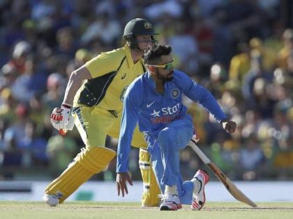 Australia's victory in the first ODI | पहिल्या वन डे मध्ये ऑस्ट्रेलियाचा आरामात विजय