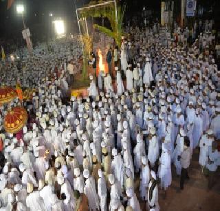 Gaudya Yatra of Solapur, giving equality of teaching | समतेची शिकवण देणारी सोलापूरची गड्डायात्रा