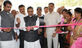 Maharashtra is the first state in implementation of the PESA Act | पेसा कायदा अंमलबजावणीत महाराष्ट्र पहिले राज्य Maharashtra is the first state in implementation of the PESA Act | पेसा कायदा अंमलबजावणीत महाराष्ट्र पहिले राज्य
